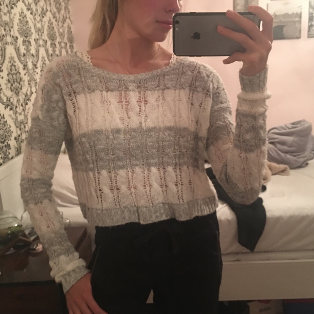 Abercrombie light knit sweater